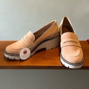 NWT Blondo Dulce Loafers